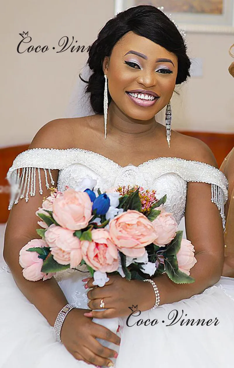 Heavy Crystal Beading Wedding Dress Ball Gown Wedding Dresses Beautiful Embroidry Plus Size Custom Made Bride Dress W0621 
Heavy Crystal Beading Wedding Dress Ball Gown Wedding Dresses Beautiful Embroidry Plus Size Custom Made Bride Dress W0621