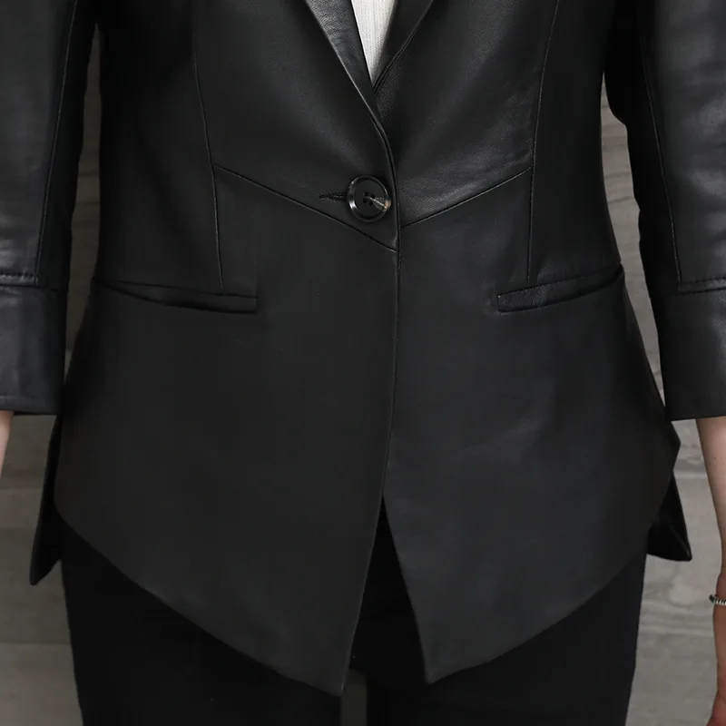 High Quality Soft Real Leather Garment Women Single Button Slim Sheepskin Blazer Coat with Long Sleeves Black Office Lady Jacket
High Quality Soft Real Leather Garment Women Single Button Slim Sheepskin Blazer Coat with Long Sleeves Black Office Lady Jacket