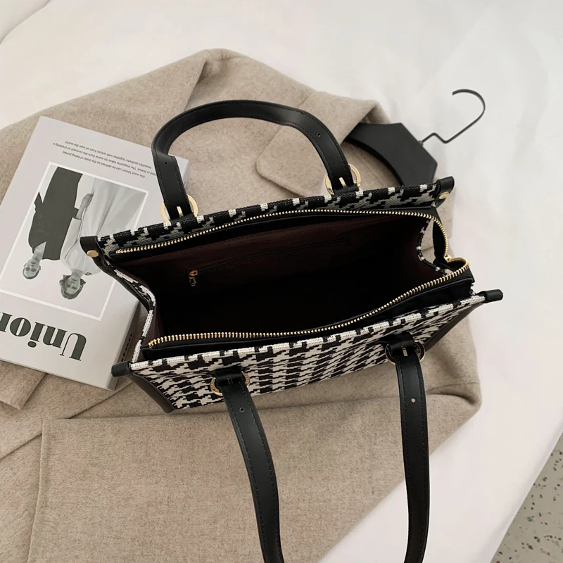 Shoulder Bags for Women Houndstooth Big Capacity Ladies Bag Female Purses and Handbag Large Shopping Bag Fashion Wool Bag
Shoulder Bags for Women Houndstooth Big Capacity Ladies Bag Female Purses and Handbag Large Shopping Bag Fashion Wool Bag