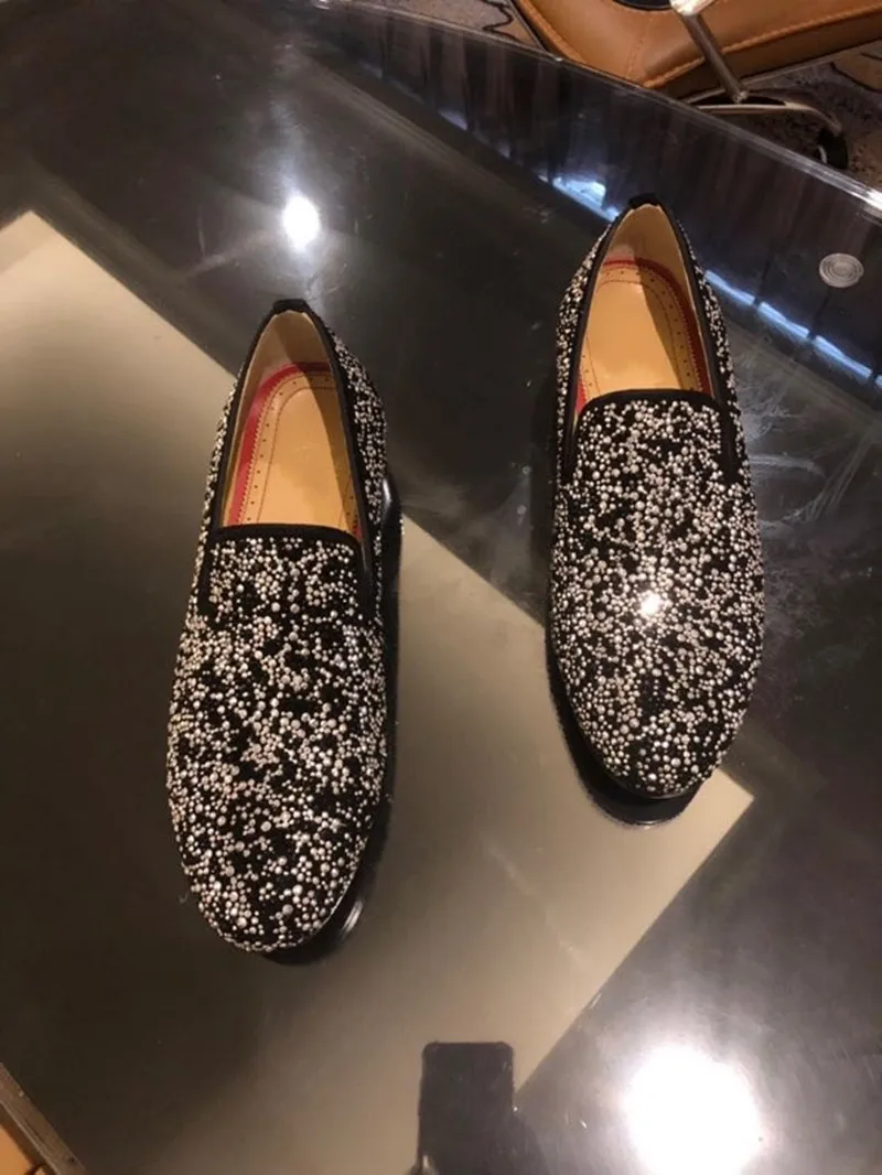 Luxury designer Loafers men shoes Wedding Evening Dress Diamond Rhinestones Slip on Sneakers boat shoes mens Casual Red Bottoms
Luxury designer Loafers men shoes Wedding Evening Dress Diamond Rhinestones Slip on Sneakers boat shoes mens Casual Red Bottoms