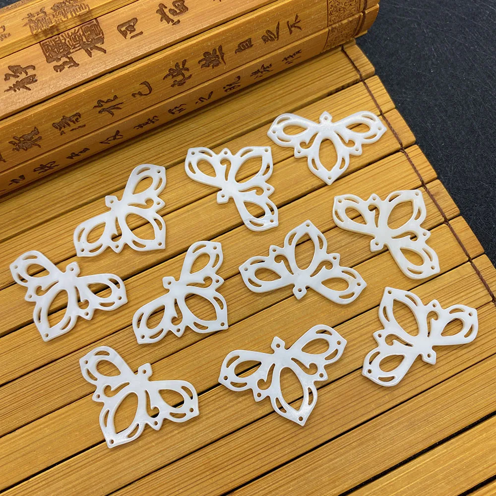 Natural Freshwater Shell Pendant White Trefoil Flower Shape Carving DIY Making Exquisite Jewelry Necklace Accessories Wholesale
Natural Freshwater Shell Pendant White Trefoil Flower Shape Carving DIY Making Exquisite Jewelry Necklace Accessories Wholesale