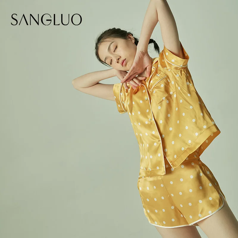 ★Shirt style pajamas short sleeve printing suit Sangluo new silk pajamas for women
★Shirt style pajamas short sleeve printing suit Sangluo new silk pajamas for women