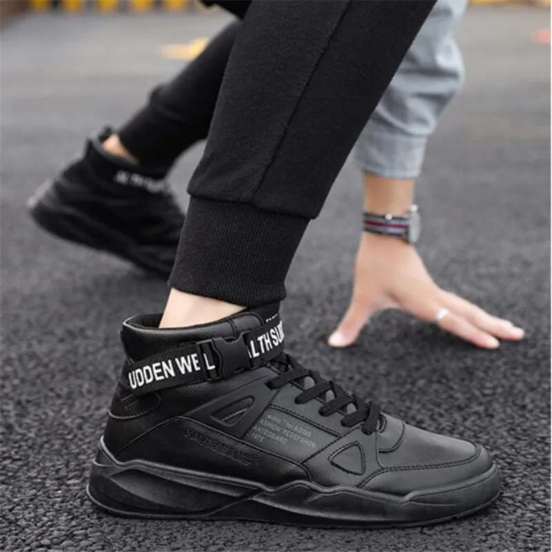 2020 New Skateboard Shoe Men Breathable Sport Shoes Outdoor Vogue White Summer Casual Men's Sneakers High Top Zapatillas Hombre
2020 New Skateboard Shoe Men Breathable Sport Shoes Outdoor Vogue White Summer Casual Men's Sneakers High Top Zapatillas Hombre