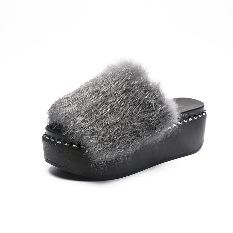 New Fur Women Slippers Shoes 2020 Fur Slippers Outdoor Slides Ladies Furry Beach Flip Flops Fluffy Women Shoes 
New Fur Women Slippers Shoes 2020 Fur Slippers Outdoor Slides Ladies Furry Beach Flip Flops Fluffy Women Shoes