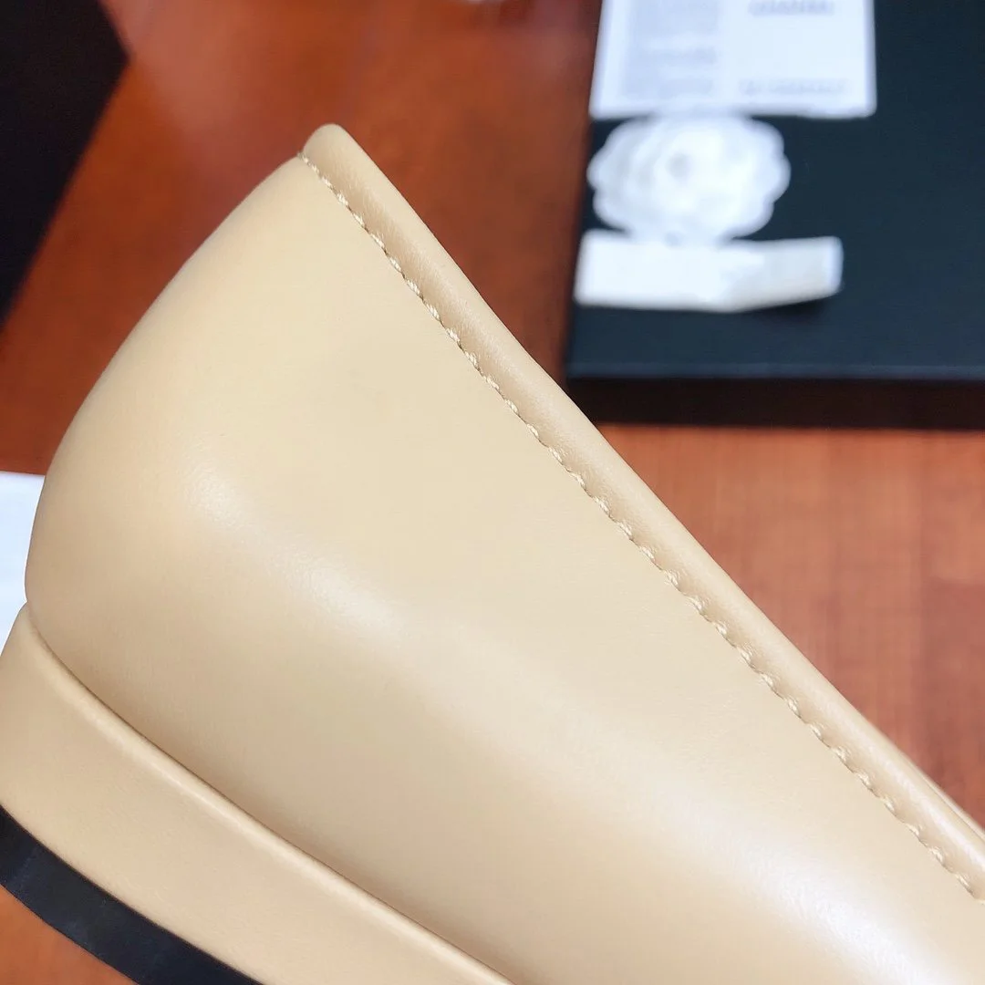 Hot Selling Women's Best Quality Whole Network Leather Martin Boots Women's Shoes Designer Simple Women's Shoes Ins Fashion2020
Hot Selling Women's Best Quality Whole Network Leather Martin Boots Women's Shoes Designer Simple Women's Shoes Ins Fashion2020