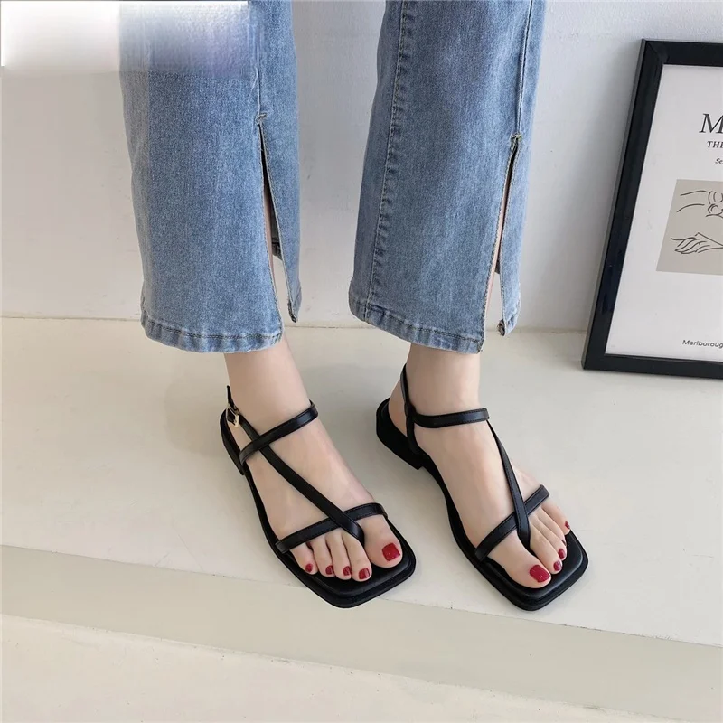 Сандалии женские в сказочном стиле, модные Универсальные пляжные туфли на плоской подошве для отдыха на море и лето
Сандалии женские в сказочном стиле, модные Универсальные пляжные туфли на плоской подошве для отдыха на море и лето