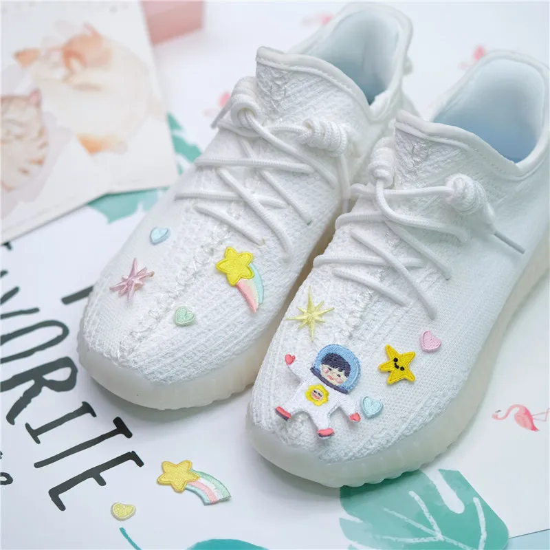 AHYONNIEX 1PC universe Astronaut embroidery applique patch Iron on patches clothes with glue bag hat dress book DIY sticker
AHYONNIEX 1PC universe Astronaut embroidery applique patch Iron on patches clothes with glue bag hat dress book DIY sticker
