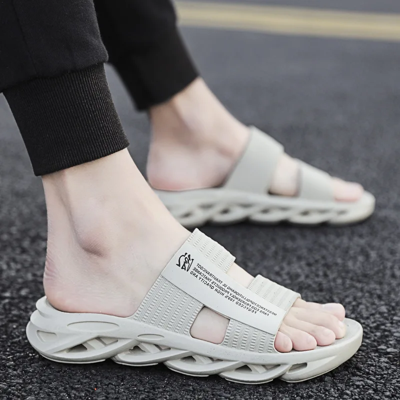 2021 New Summer Slippers Men's Outdoor Korean Version of The Trend of Personality Casual Sandals and Ins Sandals Men Slippers
2021 New Summer Slippers Men's Outdoor Korean Version of The Trend of Personality Casual Sandals and Ins Sandals Men Slippers