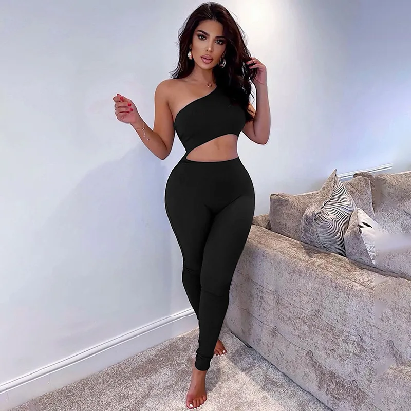 Europe and the United States 2021 Summer Women's New Solid Color Sexy Single Shoulder Sports Casual Jumpsuit
Europe and the United States 2021 Summer Women's New Solid Color Sexy Single Shoulder Sports Casual Jumpsuit
