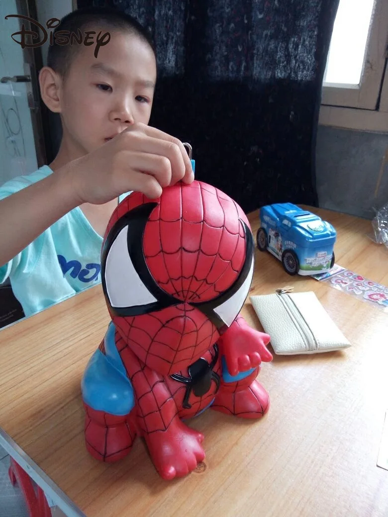 Disney Spider-Man Drop-resistant Piggy Bank Vinyl Is Not Broken Creative Children's Birthday Gift Coin Storage Home Decoration
Disney Spider-Man Drop-resistant Piggy Bank Vinyl Is Not Broken Creative Children's Birthday Gift Coin Storage Home Decoration