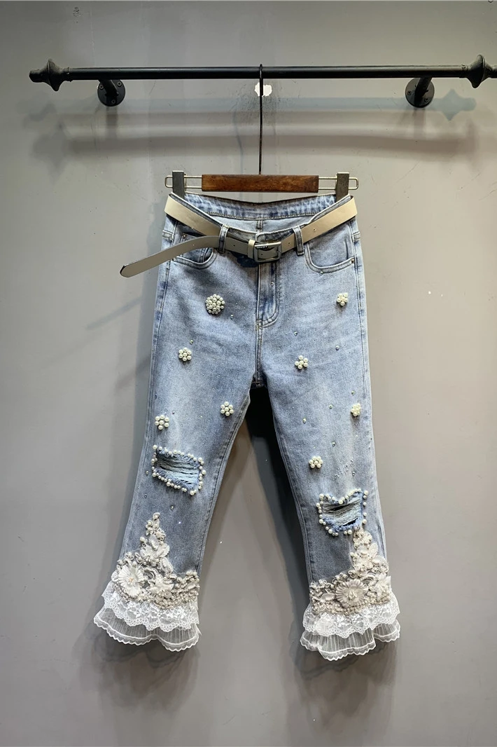 Beaded Rhinestone Lace Stitching Three-Dimensional Flower Light-Colored Jeans Mori Girl Western Style Cropped Bootcut Trousers
Beaded Rhinestone Lace Stitching Three-Dimensional Flower Light-Colored Jeans Mori Girl Western Style Cropped Bootcut Trousers