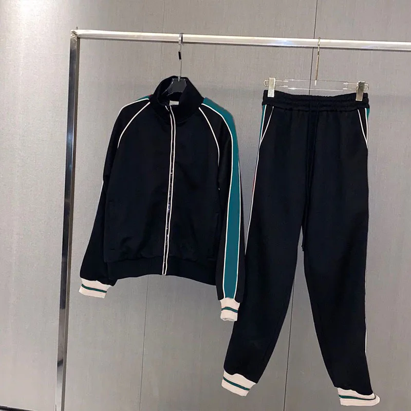 2021 Autumn Winter Woman's Sets 2 Pieces Zipper Coat + Long Pants Sports Suits Casual Vintage Printed Sets
2021 Autumn Winter Woman's Sets 2 Pieces Zipper Coat + Long Pants Sports Suits Casual Vintage Printed Sets