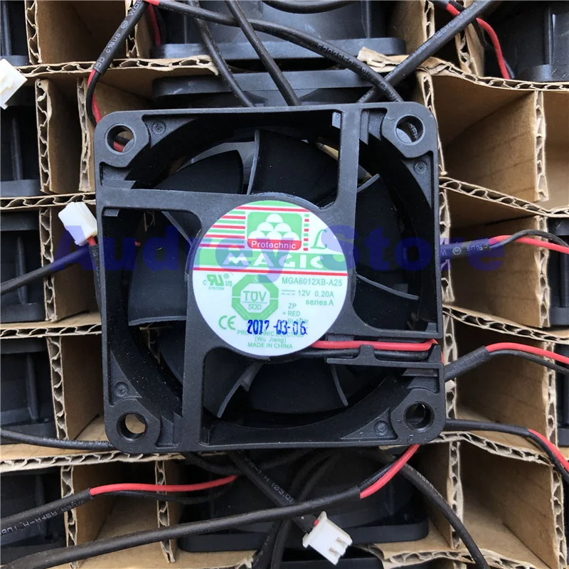 Новый оригинальный Yongli MGA6012XB-A25 6025 12V 0.20A 2-проводной рассеивания тепла 6 в форме ручки с двумя шарами вентиляторы воздуходувки
Новый оригинальный Yongli MGA6012XB-A25 6025 12V 0.20A 2-проводной рассеивания тепла 6 в форме ручки с двумя шарами вентиляторы воздуходувки