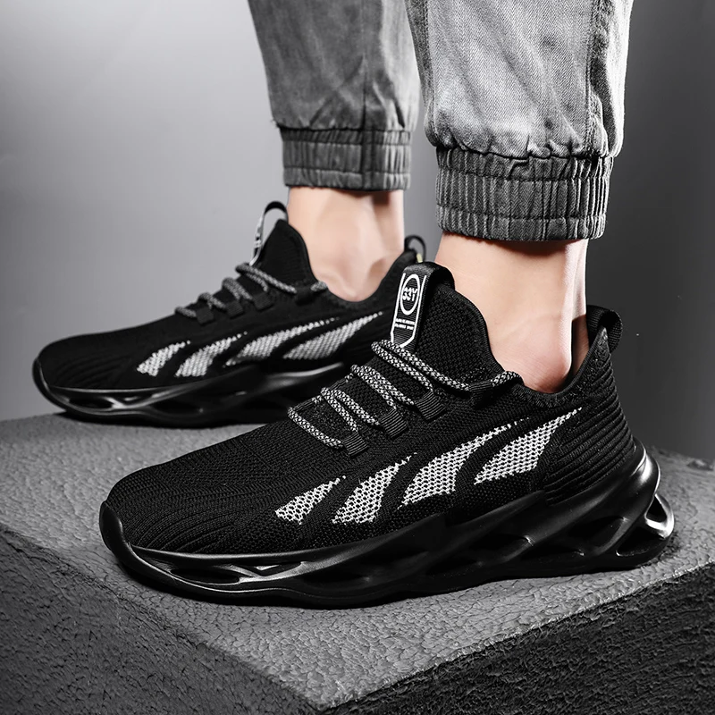New Fashion Outdoor Men Running for Men Jogging Cushioning Sports Shoes High-quality Lace-up Athietic Breathable Blade Sneakers
New Fashion Outdoor Men Running for Men Jogging Cushioning Sports Shoes High-quality Lace-up Athietic Breathable Blade Sneakers