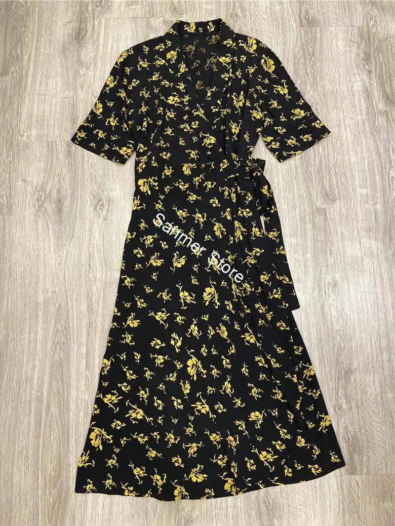 Women Floral Print Midi Dress Wrapped V-neck Lace-up Irregular Vintage Short Sleeve Robe with Sashes
Women Floral Print Midi Dress Wrapped V-neck Lace-up Irregular Vintage Short Sleeve Robe with Sashes