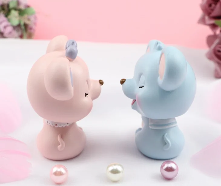 Cute Shaking Head Mouse Car Interior Decoration Cake Decorations Car Ornaments gift 
Cute Shaking Head Mouse Car Interior Decoration Cake Decorations Car Ornaments gift