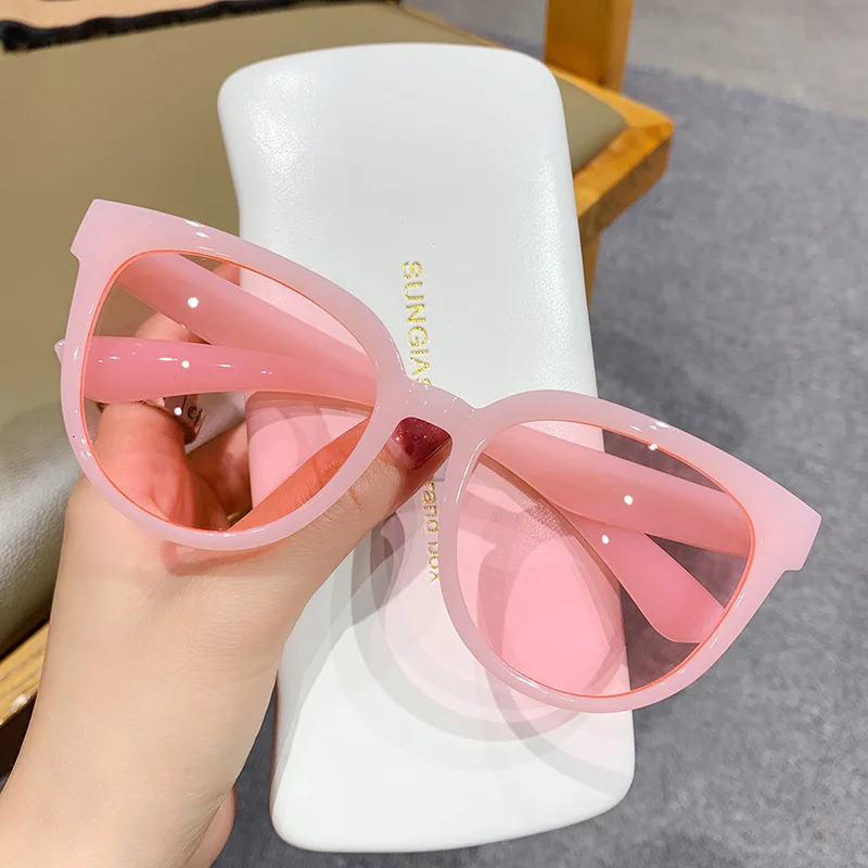 2021Women's Sunglasses Fashion Big Round Eysglasses for Female Oversized Shades Vintage Jelly Color Pink UV400 gafas de sol para
2021Women's Sunglasses Fashion Big Round Eysglasses for Female Oversized Shades Vintage Jelly Color Pink UV400 gafas de sol para