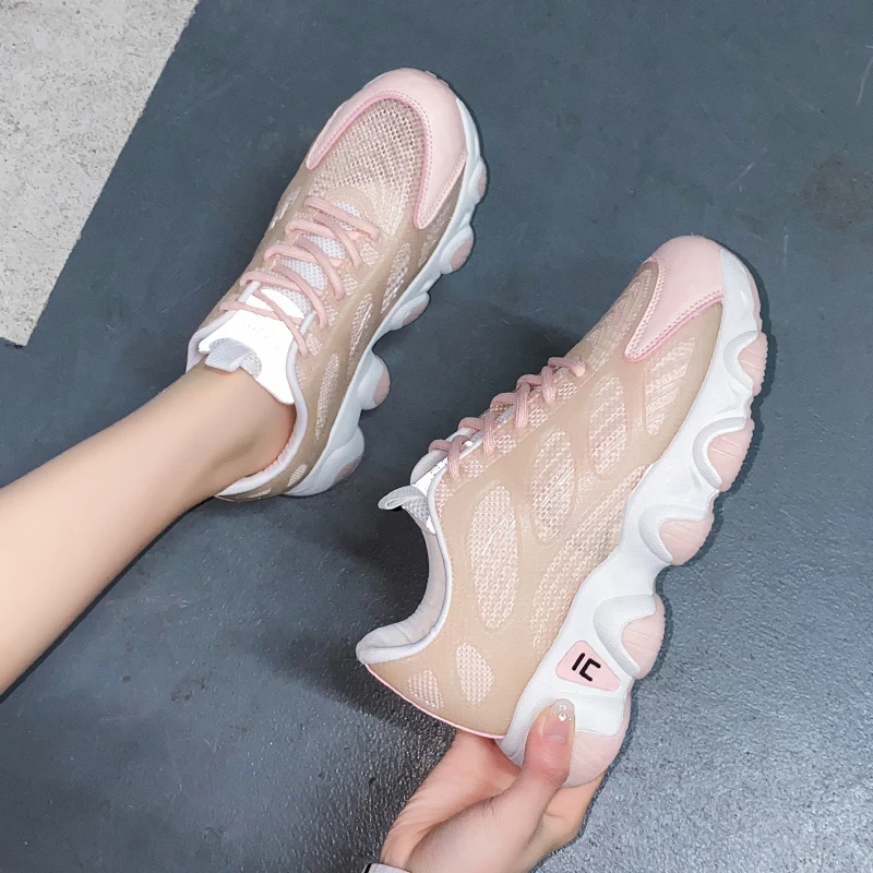 Spring and autumn 2020 little white dad casual lightweight running shoes wild breathable mesh sports shoes female tide Z557
Spring and autumn 2020 little white dad casual lightweight running shoes wild breathable mesh sports shoes female tide Z557