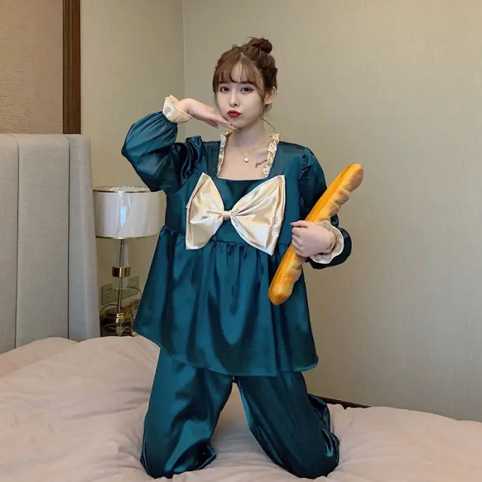 Pajamas women's spring and autumn ice silk long sleeve cute bow runaway princess home suit
Pajamas women's spring and autumn ice silk long sleeve cute bow runaway princess home suit