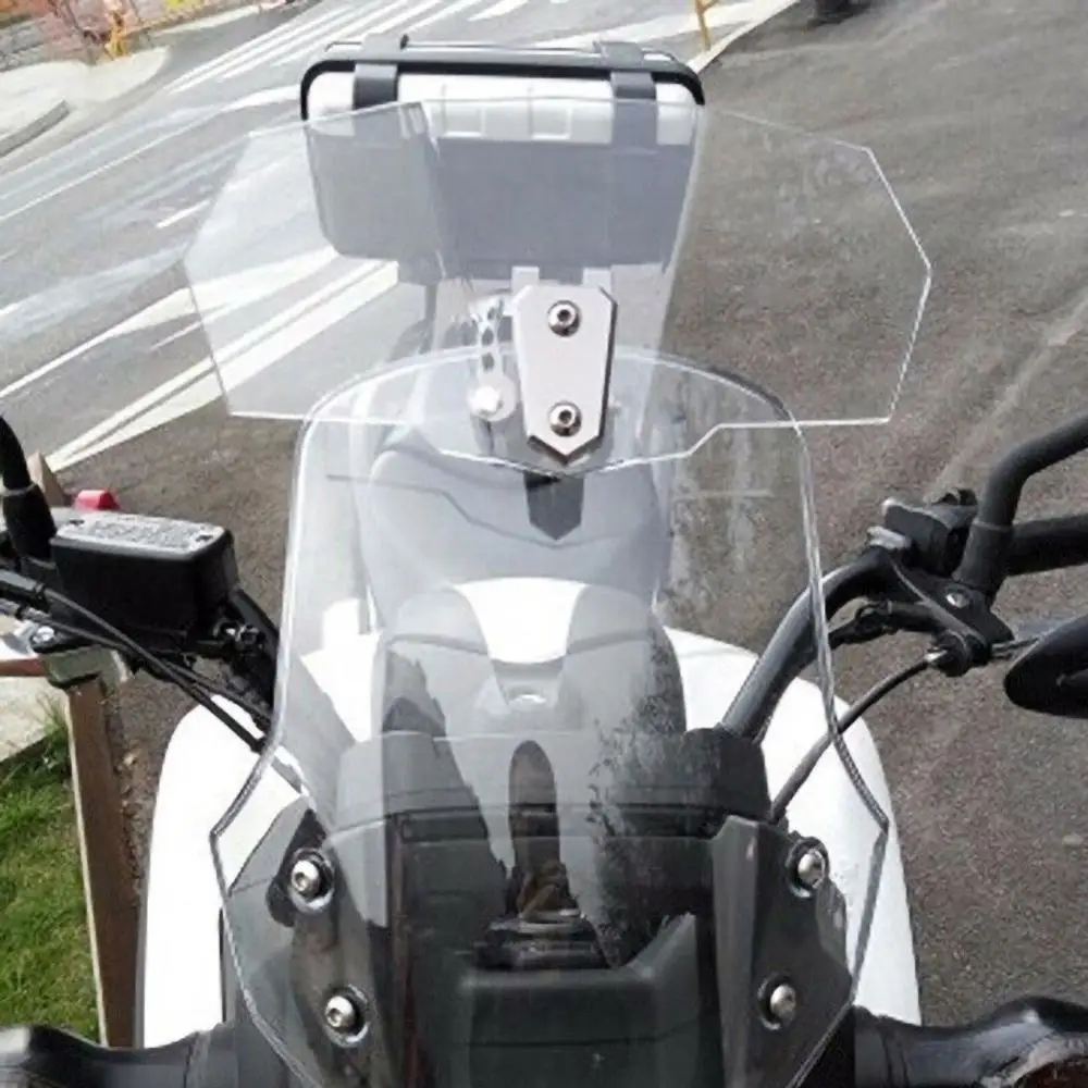 Adjustable Motorcycle Clip on Windshield Windscreen Deflector Extension Spoiler Motorbike Modification Heightening Windshield 
Adjustable Motorcycle Clip on Windshield Windscreen Deflector Extension Spoiler Motorbike Modification Heightening Windshield