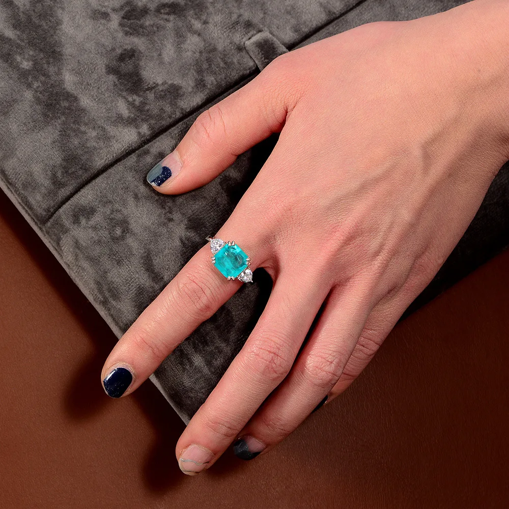 New Sterling Silver 925 Ring 10*10MM Square Cut Paraiba Inlaid Lab Diamond Simple Retro To Attend The Cocktail Party
New Sterling Silver 925 Ring 10*10MM Square Cut Paraiba Inlaid Lab Diamond Simple Retro To Attend The Cocktail Party