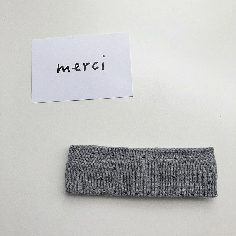 Korean Version Of Autumn And Winter Personality Hole Headband Knitted Wool Japanese Headdress
Korean Version Of Autumn And Winter Personality Hole Headband Knitted Wool Japanese Headdress