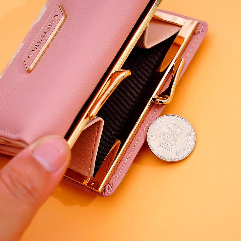 New wallet printing tri-fold multi-function clip hit color women's hand short wallet multi-function student wallet coin purse
New wallet printing tri-fold multi-function clip hit color women's hand short wallet multi-function student wallet coin purse
