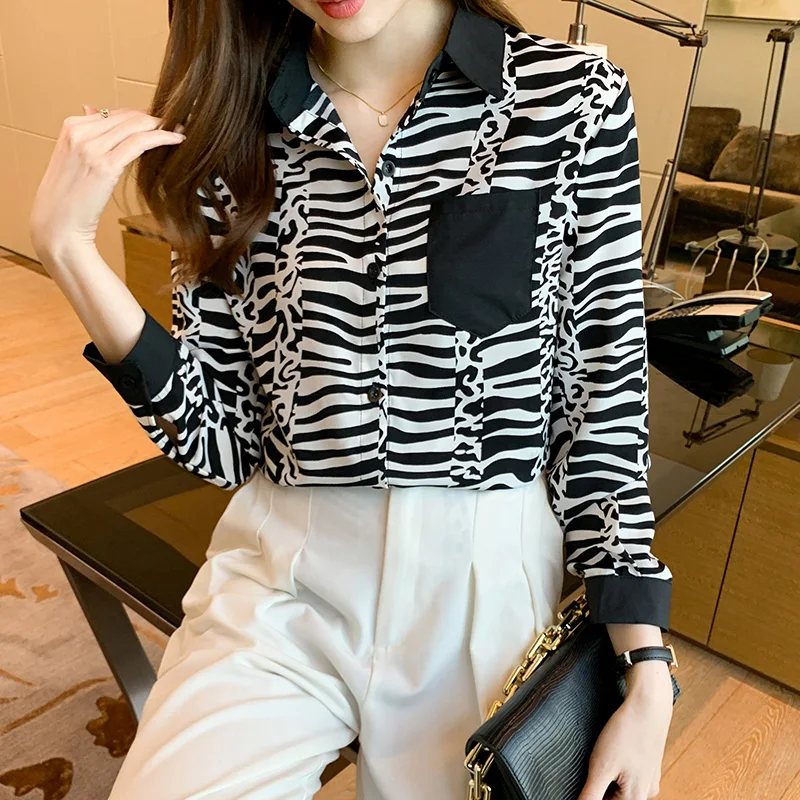 Women'S Long-Sleeved Shirt For Fall/Winter 2021 New Fashion Style Hit Color All-Match Leopard Print Buttoned Square Neck Blouse
Women'S Long-Sleeved Shirt For Fall/Winter 2021 New Fashion Style Hit Color All-Match Leopard Print Buttoned Square Neck Blouse
