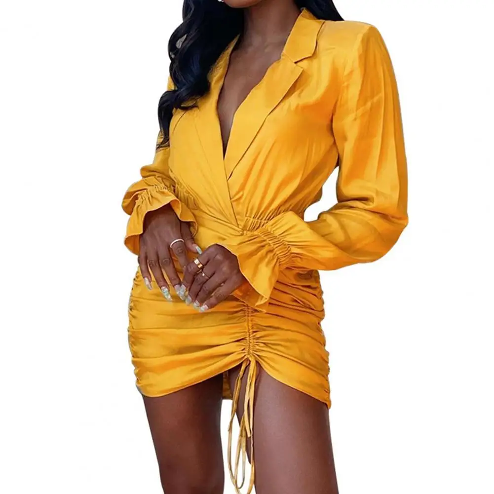 Flared Sleeve Dress Deep V Neck 2 Colors Pleated Drawstring Bodycon Dress for Dating
Flared Sleeve Dress Deep V Neck 2 Colors Pleated Drawstring Bodycon Dress for Dating