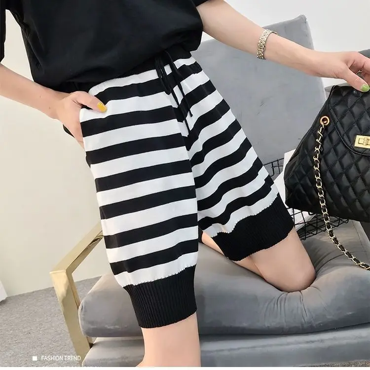 2021 Spring and Summer Retro Korean Striped Elastic High Waist Casual Shorts Women's Wild Thin Loose Wide-leg Pants Outer Wear
2021 Spring and Summer Retro Korean Striped Elastic High Waist Casual Shorts Women's Wild Thin Loose Wide-leg Pants Outer Wear