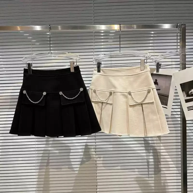 HIGH STREET Newest 2021 Fashion Designer Skirt Women's Wool Blends Pockets Chain Pleated Mini Skirt
HIGH STREET Newest 2021 Fashion Designer Skirt Women's Wool Blends Pockets Chain Pleated Mini Skirt