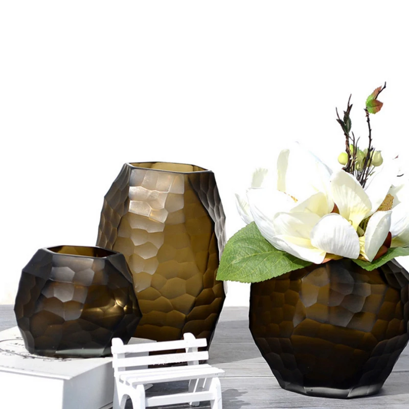 Europe High-End Handmade Carved Glass Vase Tabletop Geometric Colorful Hydroponics Flower Pots Wedding Gift Home Decoration
Europe High-End Handmade Carved Glass Vase Tabletop Geometric Colorful Hydroponics Flower Pots Wedding Gift Home Decoration