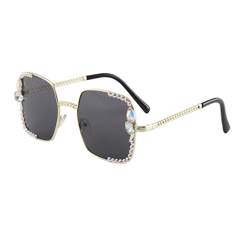 Fashion Luxury Square Rhinestone Diamond Sunglasses For Women Classic Retro Summer Beach Driving Sun Glasses Ladies Eyeglasses
Fashion Luxury Square Rhinestone Diamond Sunglasses For Women Classic Retro Summer Beach Driving Sun Glasses Ladies Eyeglasses