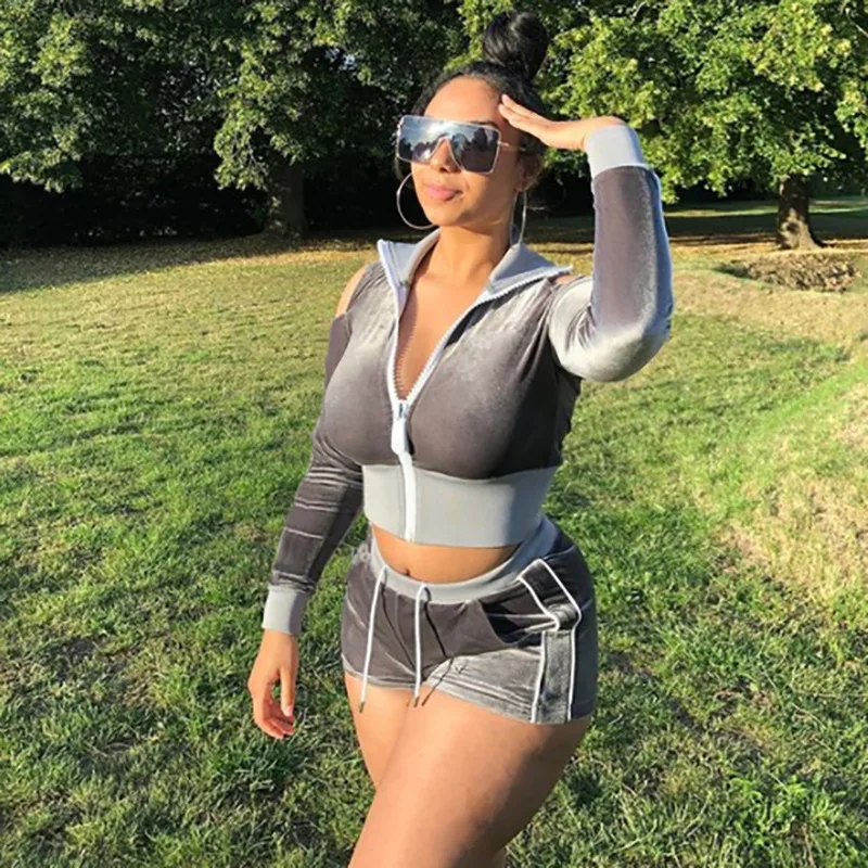 2021 Sporty Style Two Piece Set Women Fashion Patchwork Zipper Off Shoulder Long Sleeve Top+Casual Trousers Female Activewear
2021 Sporty Style Two Piece Set Women Fashion Patchwork Zipper Off Shoulder Long Sleeve Top+Casual Trousers Female Activewear