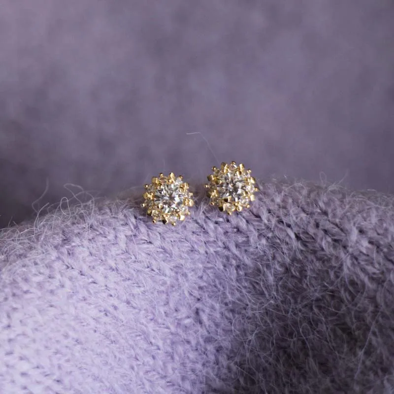 GOLDtutu 9k Solid Gold Crystal Stud Earring Mini Dainty Women Minimal Simple Style Gift Bridesmaid
GOLDtutu 9k Solid Gold Crystal Stud Earring Mini Dainty Women Minimal Simple Style Gift Bridesmaid