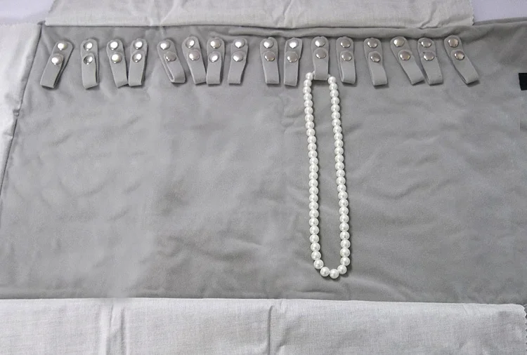 All black Velvet Pearl Bracelet Necklace Chain Jewelry Roll Travel Case Bag Organizer Roll-Up Pouch Carrying Display Holder
All black Velvet Pearl Bracelet Necklace Chain Jewelry Roll Travel Case Bag Organizer Roll-Up Pouch Carrying Display Holder