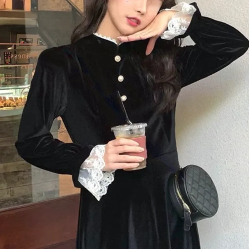 Velvet One Piece Dress Korean Fashion 2021 Winter Vintage Midi Dress Evening Paty Lace Design Long Sleeve Black Elegant Dress
Velvet One Piece Dress Korean Fashion 2021 Winter Vintage Midi Dress Evening Paty Lace Design Long Sleeve Black Elegant Dress