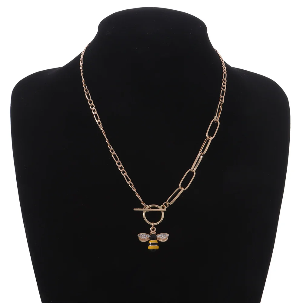 YOUVI Vintage Bee Thick Chain OT Buckle Necklace Bohemian Punk Metal Animal Pedant Choker Necklace for Women Punk Jewelry 
YOUVI Vintage Bee Thick Chain OT Buckle Necklace Bohemian Punk Metal Animal Pedant Choker Necklace for Women Punk Jewelry