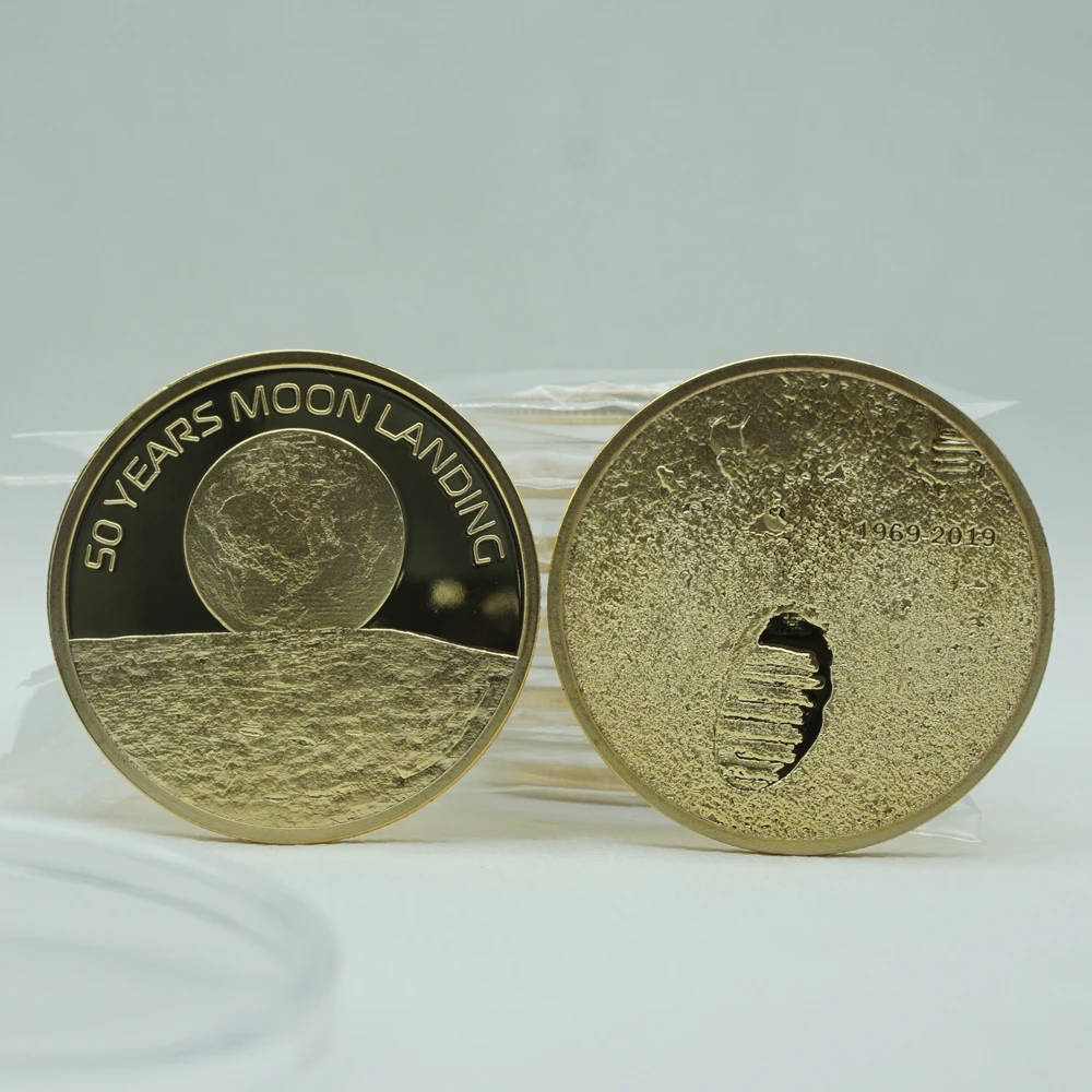 American Apollo gold Plated Coin For The Earth to The Moon The First Step liberty coins 50 years moon landing Souvenirs badge
American Apollo gold Plated Coin For The Earth to The Moon The First Step liberty coins 50 years moon landing Souvenirs badge
