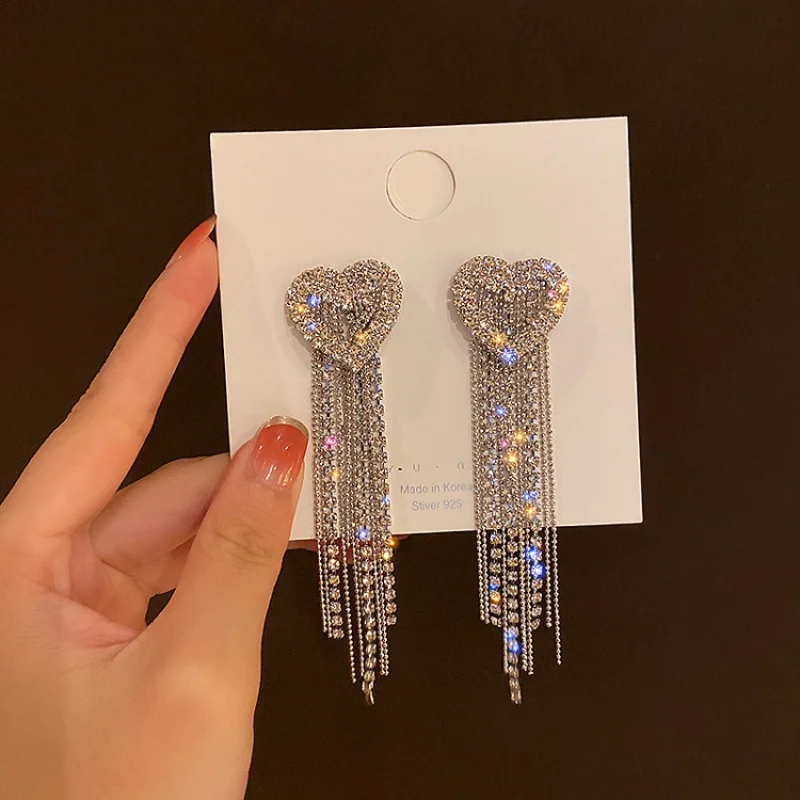 Simplicity Diamond Studded Love Tassel Earrings For Woman 2021 New Fashion Korean Jewelry Temperament Girl's Daily Wear Earrings
Simplicity Diamond Studded Love Tassel Earrings For Woman 2021 New Fashion Korean Jewelry Temperament Girl's Daily Wear Earrings