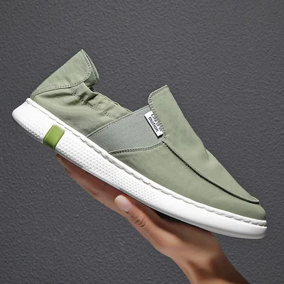 2021 new light weight men and women sneakers new color matching running shoes Black and white navy grey sports shoes
2021 new light weight men and women sneakers new color matching running shoes Black and white navy grey sports shoes
