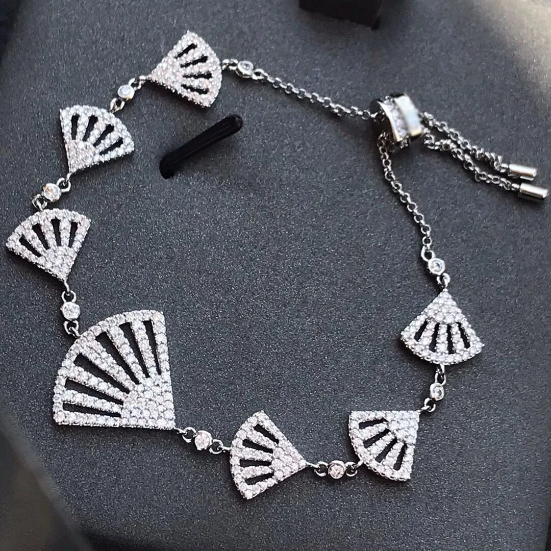 UMGODLY Luxury Brand Sector Bracelet 925 Sterling Silver Full Cubic Zirconia Tassel Adjustable Fashion Women Party Jewelry Gift
UMGODLY Luxury Brand Sector Bracelet 925 Sterling Silver Full Cubic Zirconia Tassel Adjustable Fashion Women Party Jewelry Gift