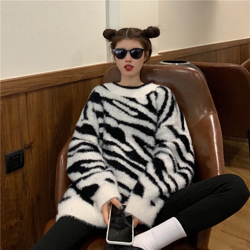 Soft Women Zebra Pattern Mohair Sweater Long Sleeve Thick Autumn Winter Fashion Lady Pullover Korean Long Sweaters New
Soft Women Zebra Pattern Mohair Sweater Long Sleeve Thick Autumn Winter Fashion Lady Pullover Korean Long Sweaters New