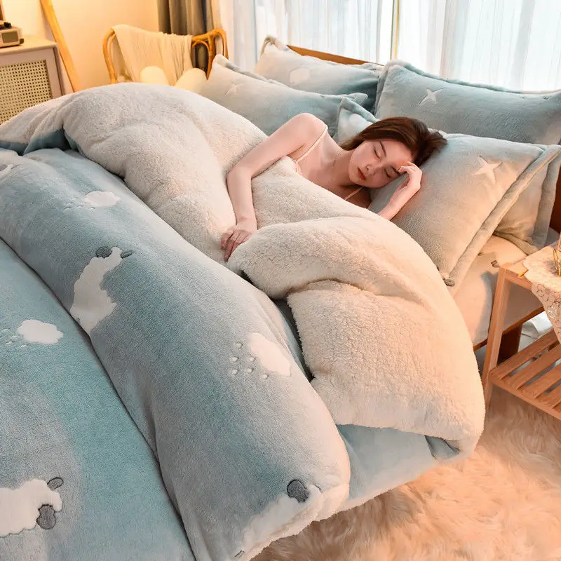 Thicken Flannel Duvet Cover Keep Warm Coral Velvet Quilt Cover Luxury Soft Comforter Covers Winter Bedding Student Dormitory
Thicken Flannel Duvet Cover Keep Warm Coral Velvet Quilt Cover Luxury Soft Comforter Covers Winter Bedding Student Dormitory