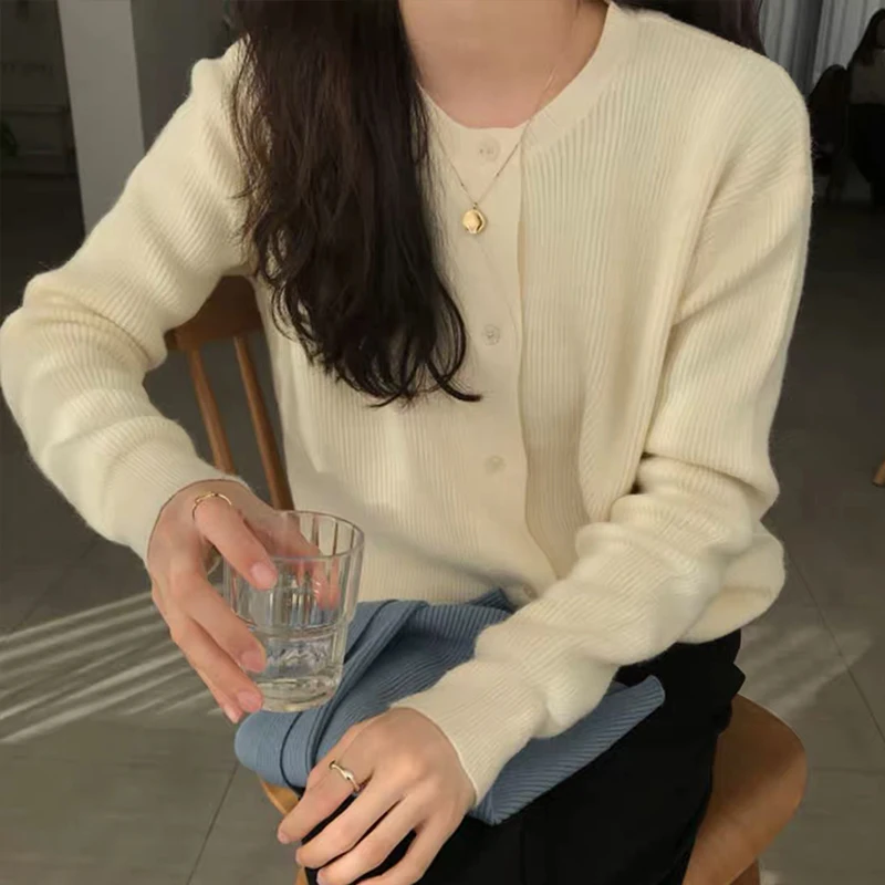 Ailegogo Women Sweater New Spring Casual O-neck Single Breasted Female Cardigans Knitted Loose Fit Ladies Tops Knitwear 
Ailegogo Women Sweater New Spring Casual O-neck Single Breasted Female Cardigans Knitted Loose Fit Ladies Tops Knitwear