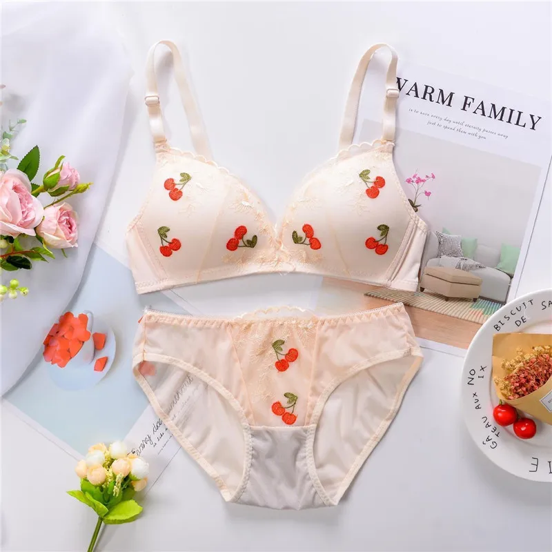 Underwear Women Set Without Steel Ring Gathered Bra Girl Thin Embroidery Sexy Lace Adjustment Lingerie Push Up Bras 
Underwear Women Set Without Steel Ring Gathered Bra Girl Thin Embroidery Sexy Lace Adjustment Lingerie Push Up Bras