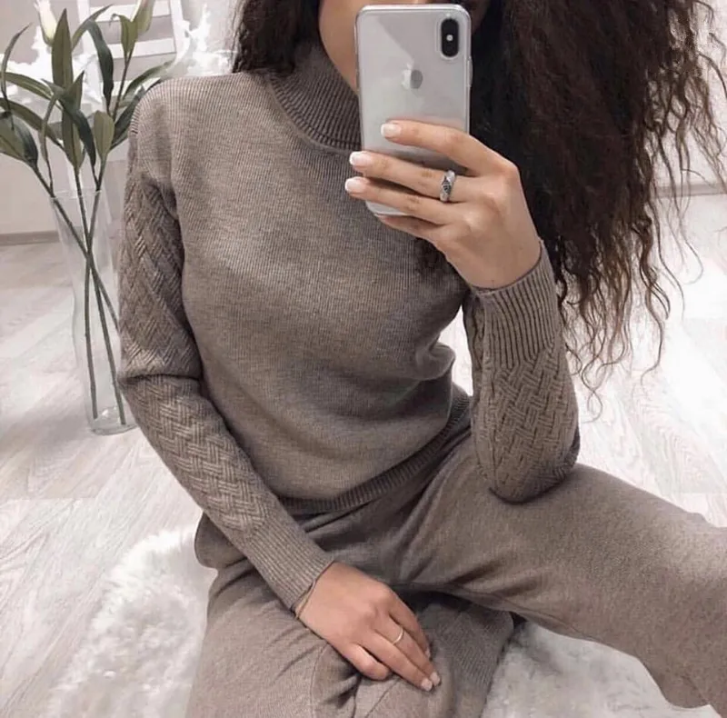 Tracksuits 2021 New Women's Full Drawstring Knit Suit Hot Fashion Russian Turtleneck Sweater And Trousers Two-piece Women
Tracksuits 2021 New Women's Full Drawstring Knit Suit Hot Fashion Russian Turtleneck Sweater And Trousers Two-piece Women