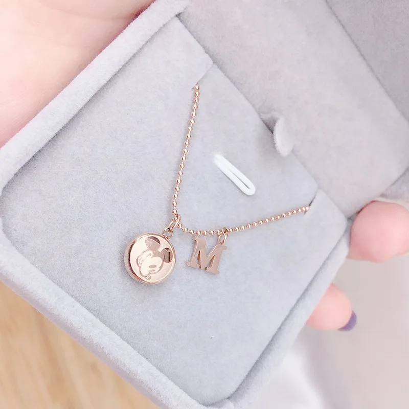 2021 new fashion letter necklace women's summer light luxury clavicle chain Cold wind simple necklace
2021 new fashion letter necklace women's summer light luxury clavicle chain Cold wind simple necklace