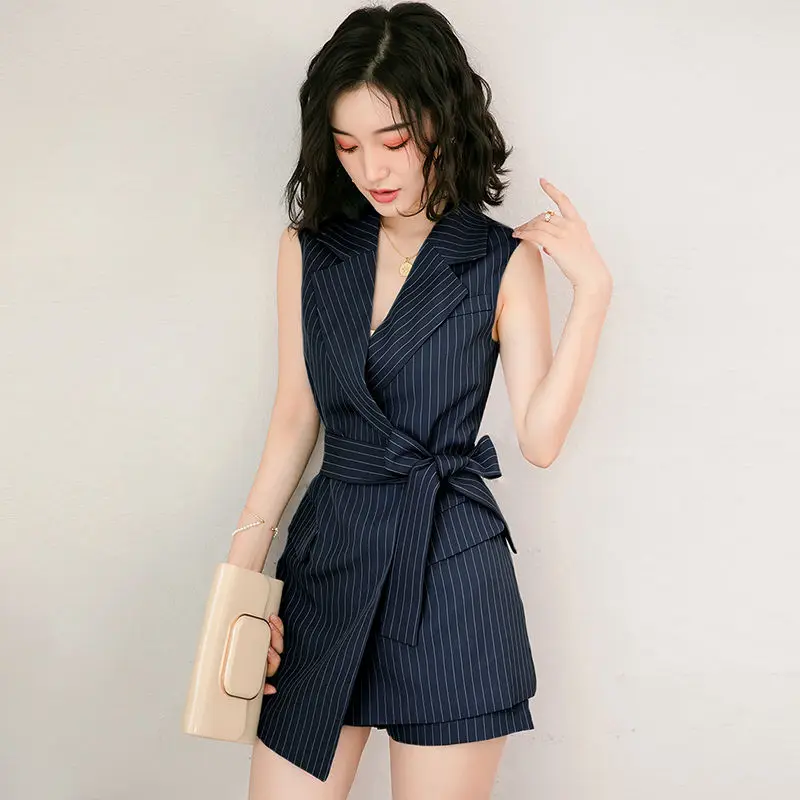 Summer Clothes Stripe 2 Pieces Set Ol Profession Sleeveless Top and Shorts Suits Office Ladies Two Piece Suit Women Outfits Y457
Summer Clothes Stripe 2 Pieces Set Ol Profession Sleeveless Top and Shorts Suits Office Ladies Two Piece Suit Women Outfits Y457