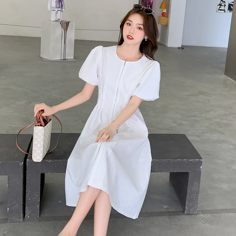 Fashionable solid color mid-length dress with waist and puff sleeve temperament dress 2021 summer fashion women's clothing
Fashionable solid color mid-length dress with waist and puff sleeve temperament dress 2021 summer fashion women's clothing
